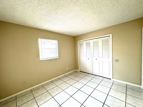 Bedroom - 3365 SE Garden St #3365, Stuart, FL 34997 photo 1 of 5