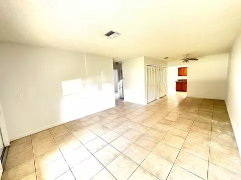 Living - 3365 SE Garden St #3365, Stuart, FL 34997 photo 6 of 7