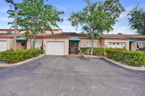 8511 Ardoch Rd, Hialeah, FL 33016