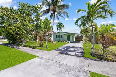 160 NE 60th St, Oakland Park, FL 33334