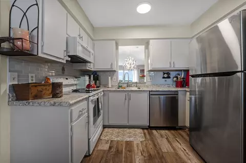 6936 Huntington Ln #204, Delray Beach, FL 33446