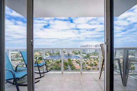 3675 N Country Club Dr #2401, Aventura, FL 33180