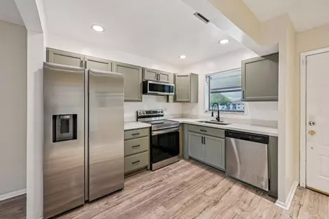 6001 Shakerwood Cir #203, Tamarac, FL 33319