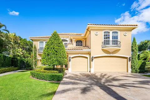 8927 Oakland Hills Dr, Delray Beach, FL 33446