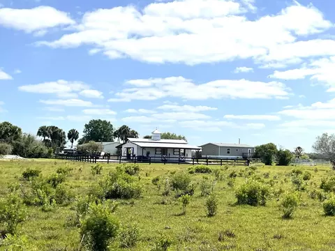 8121 NW 58th Ln, Okeechobee, FL 34972 photo 11