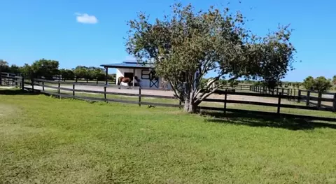 8121 NW 58th Ln, Okeechobee, FL 34972 photo 14