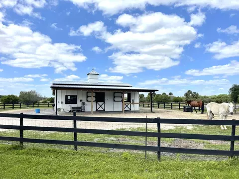 8121 NW 58th Ln, Okeechobee, FL 34972 photo 10