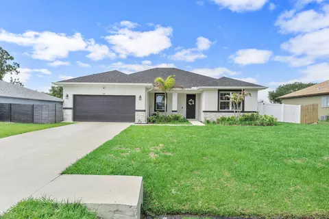 532 SW Sansom Ln, Port Saint Lucie, FL 34953
