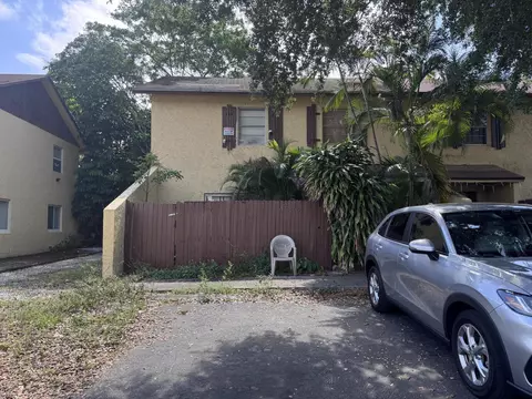 4346 NW 4th Ave, Pompano Beach, FL 33064