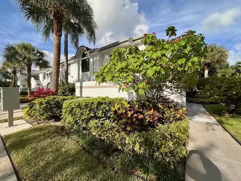 7449 Glendevon Ln #104, Delray Beach, FL 33446