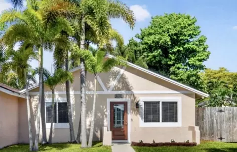 8699 Uranus Ter, West Palm Beach, FL 33403
