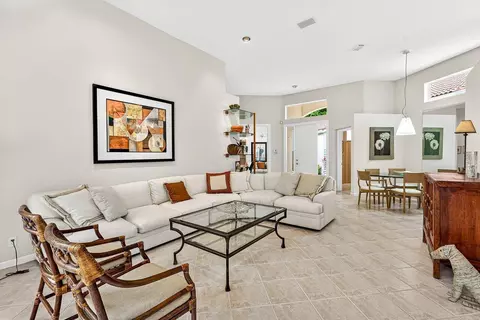 201 Sunset Bay Ct, Palm Beach Gardens, FL 33418