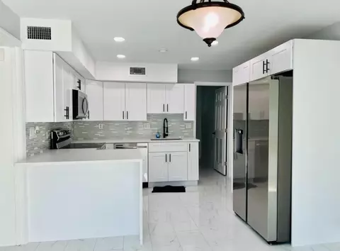 314 Sunshine Dr, Coconut Creek, FL 33066