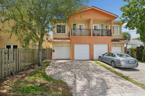 819 SW 7th Ave, Fort Lauderdale, FL 33315