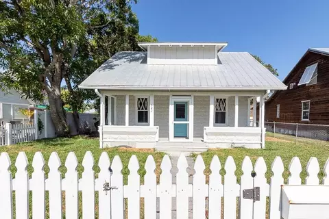 420 SW California Ave, Stuart, FL 34994