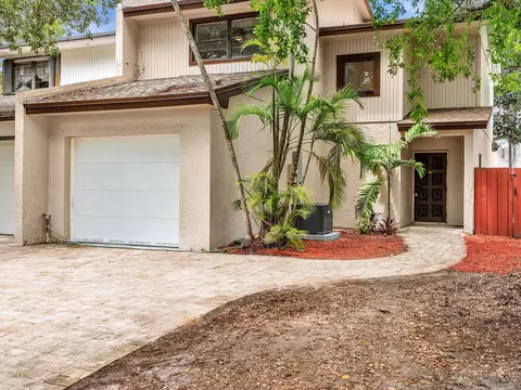 3841 Farragut St, Hollywood, FL 33021