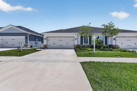 9401 SW Libertas Way, Port Saint Lucie, FL 34987