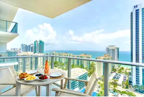 4010 S Ocean Dr #R1909, Hollywood, FL 33019