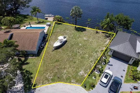 6535 Paul Mar Dr, Lake Worth, FL 33462