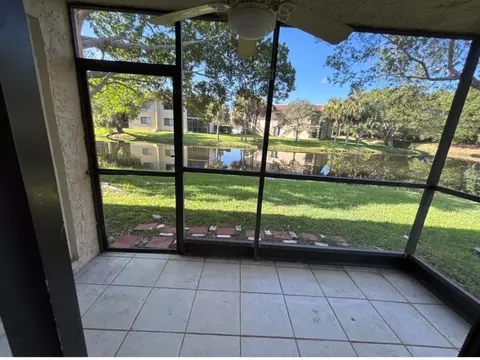 235 Lakeview Dr #104, Weston, FL 33326