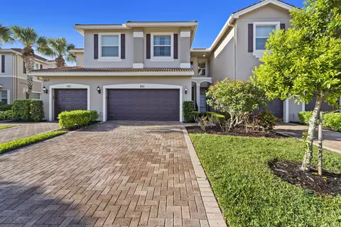 6513 Monterey Pt #201, Naples, FL 34105