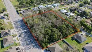 274 NE Saint James Dr, Port St Lucie, FL 34983
