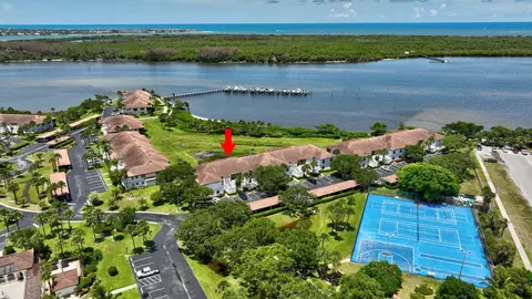 6062 SE Landing Way #2, Stuart, FL 34997