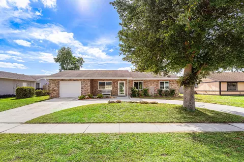 144 Cordoba Cir, Royal Palm Beach, FL 33411