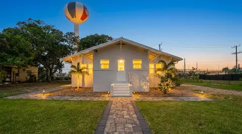 517 Sunrise Ct, Lake Worth Beach, FL 33460