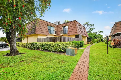 4175 Turnberry Cir #1102, Lake Worth, FL 33467