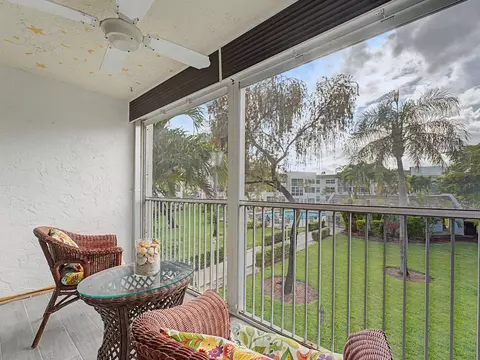 6800 Royal Palm Blvd #207F, Margate, FL 33063