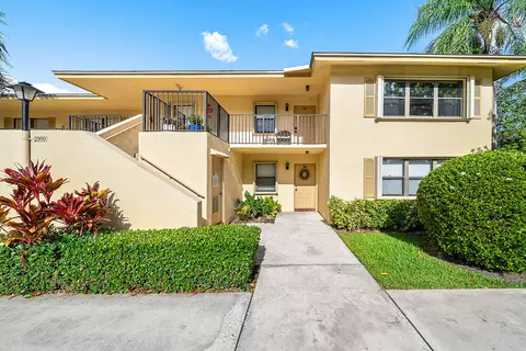2900 SW 22nd Cir #221F, Delray Beach, FL 33445