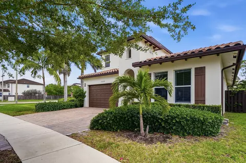 15155 SW 176th Ln, Miami, FL 33187