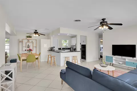 1029 SE 14th St, Deerfield Beach, FL 33441