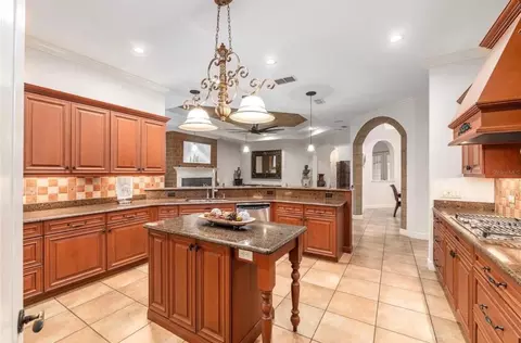 Kitchen - 2901 SE 28th Ln, Ocala, FL 34471 photo 3 of 4