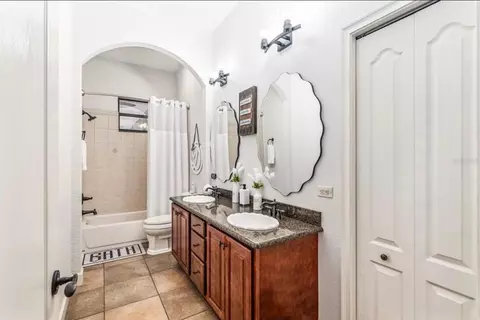 Bath - 2901 SE 28th Ln, Ocala, FL 34471 photo 5 of 7