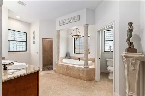 Bath - 2901 SE 28th Ln, Ocala, FL 34471 photo 1 of 7