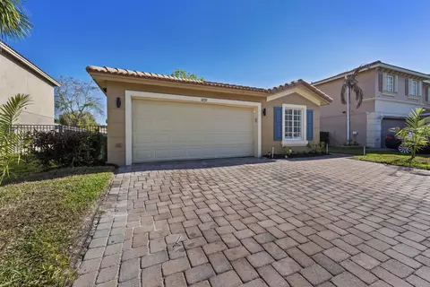 1899 Newport Isles Blvd, Port Saint Lucie, FL 34953