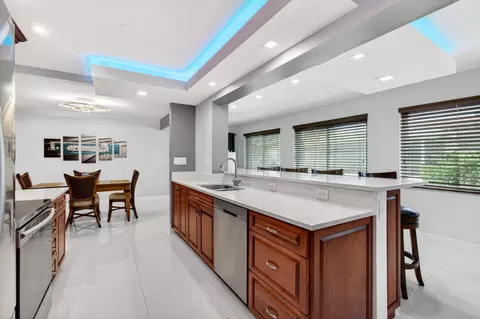 1255 NW 44th St, Pompano Beach, FL 33064