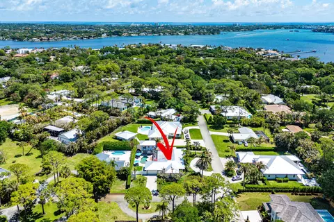 5495 Hibiscus Rd, Jupiter, FL 33458