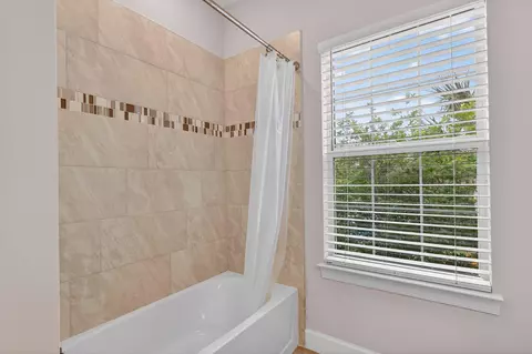 Bath - 1887 SE Ocean Cove Way, Stuart, FL 34996 photo 6 of 6