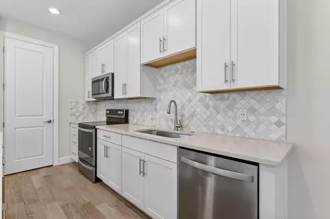 Kitchen - 1887 SE Ocean Cove Way, Stuart, FL 34996 photo 4 of 5