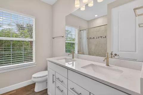 Bath - 1887 SE Ocean Cove Way, Stuart, FL 34996 photo 5 of 6