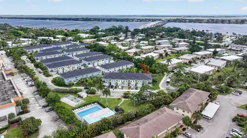 View/Area - 1887 SE Ocean Cove Way, Stuart, FL 34996 photo 3 of 16