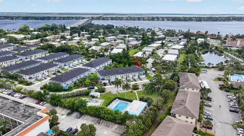 View/Area - 1887 SE Ocean Cove Way, Stuart, FL 34996 photo 5 of 16