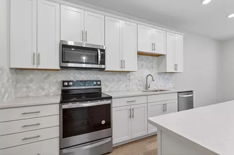 Kitchen - 1887 SE Ocean Cove Way, Stuart, FL 34996 photo 2 of 5