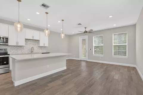 Living - 1887 SE Ocean Cove Way, Stuart, FL 34996 photo 2 of 4