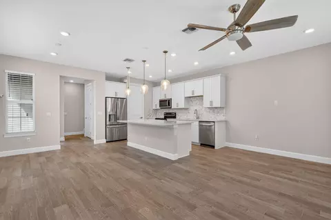 Living - 1887 SE Ocean Cove Way, Stuart, FL 34996 photo 3 of 4