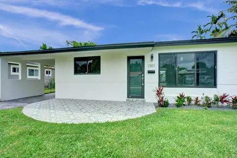 2301 Alcazar Dr, Miramar, FL 33023