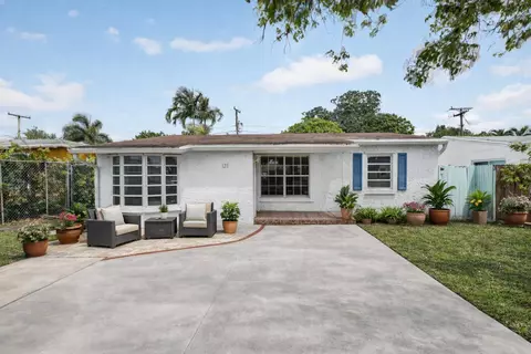 121 NW 52nd St, Oakland Park, FL 33309